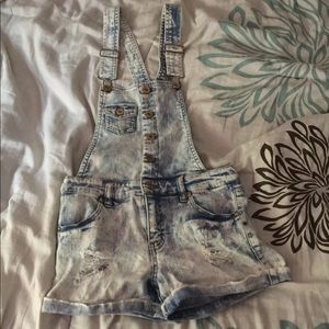 🎉SOLD🎉Denim overalls shorts